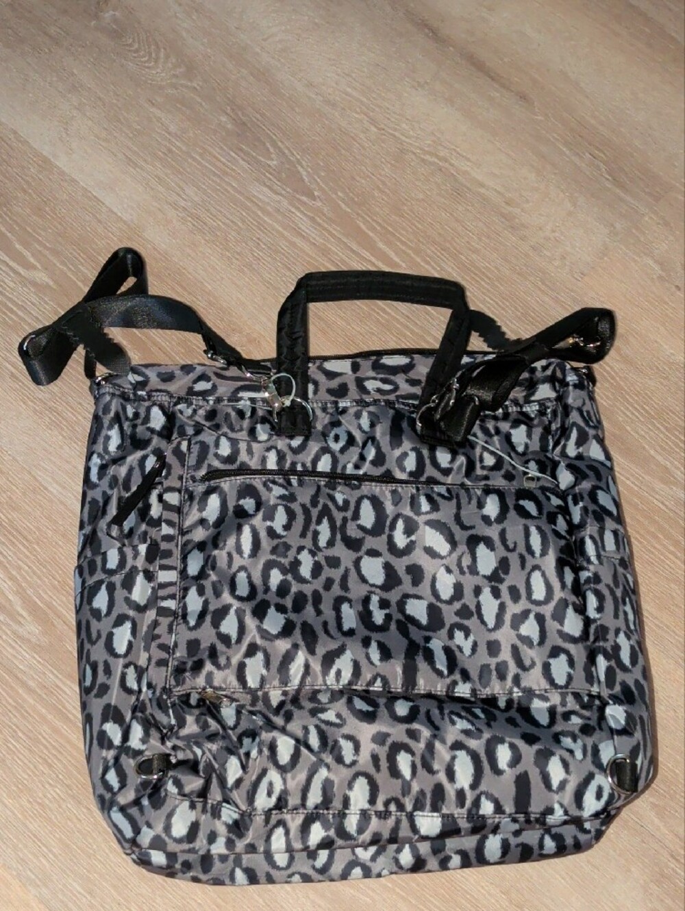 Gray Leopard Cheetah Print Tote Bag NWTs - Picture 3 of 3